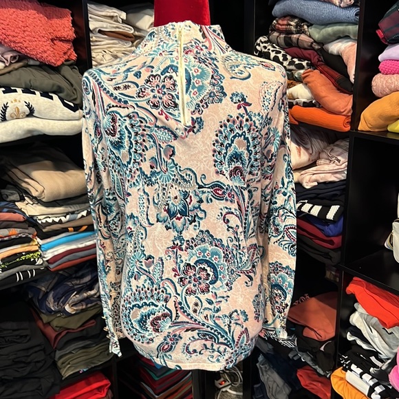 🪷 Chicos size 2 shirt 🪷 - Picture 8 of 11